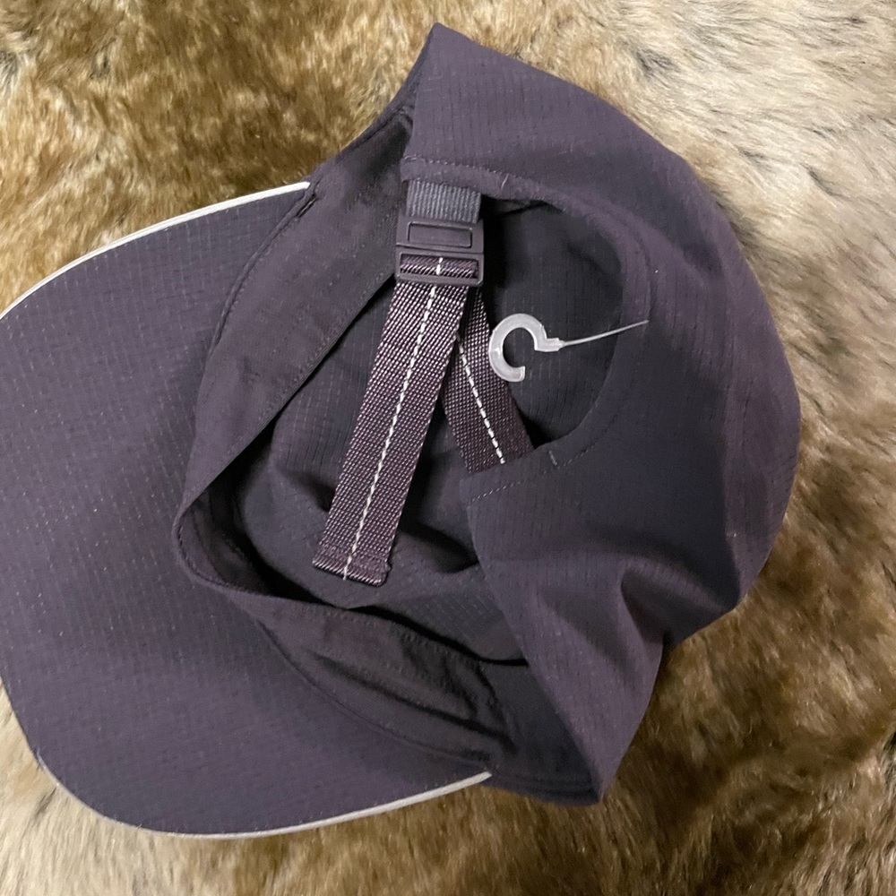 lululemon athletica Women's Lavender Performance Visor Hat - Picture 4 of 6